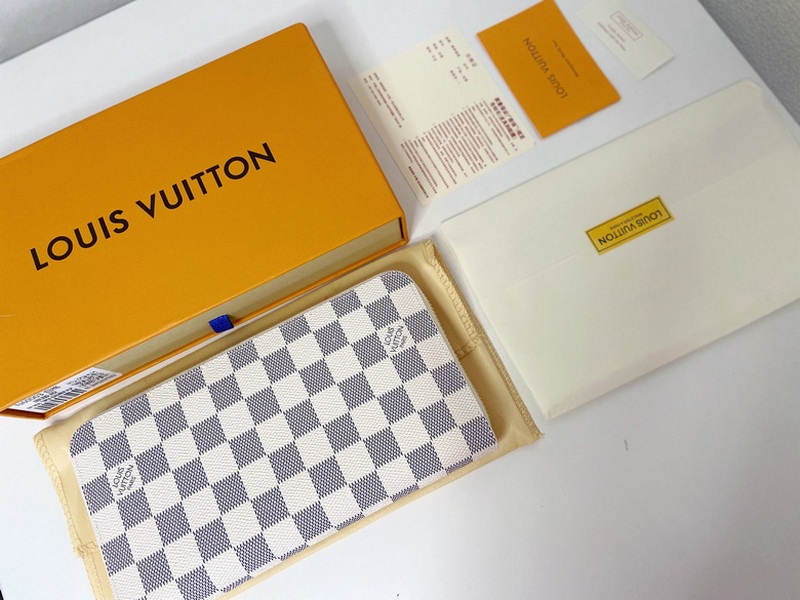 LV Wallets 334